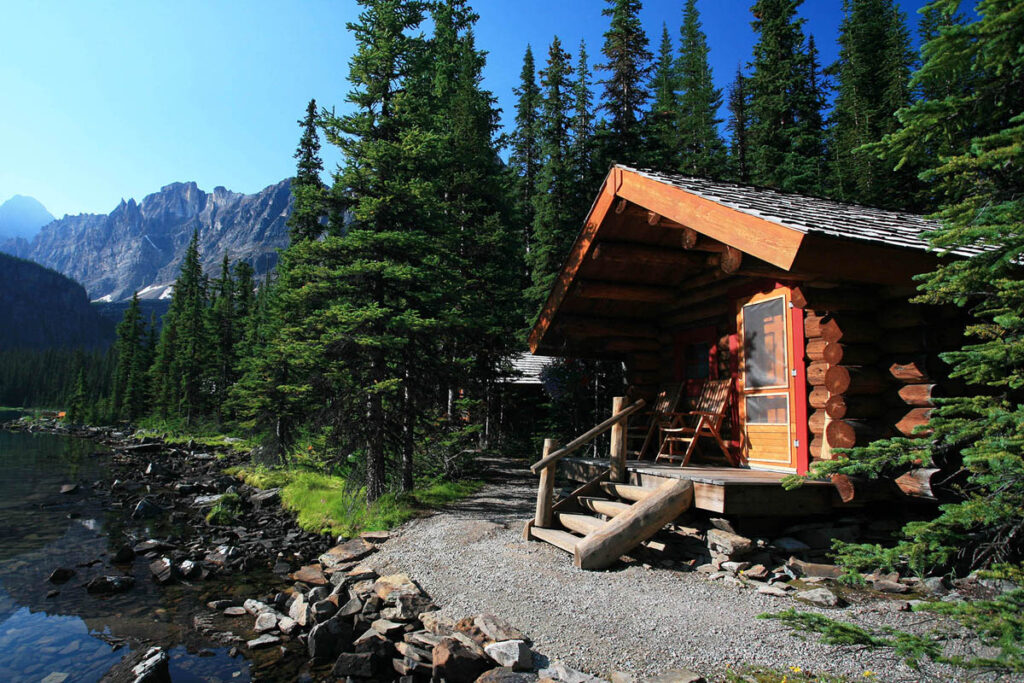 Lakefront cabin at Lake O’Hara Lodge